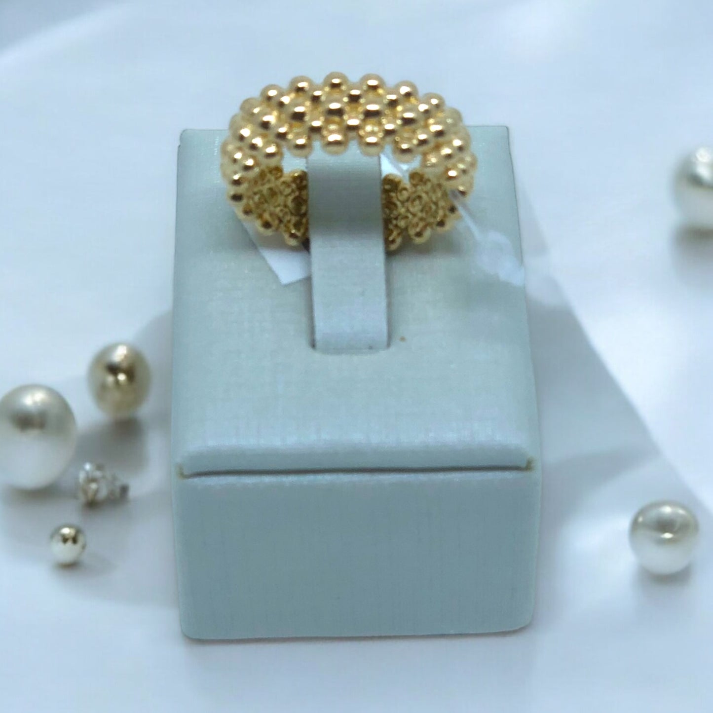 Naomi Ring