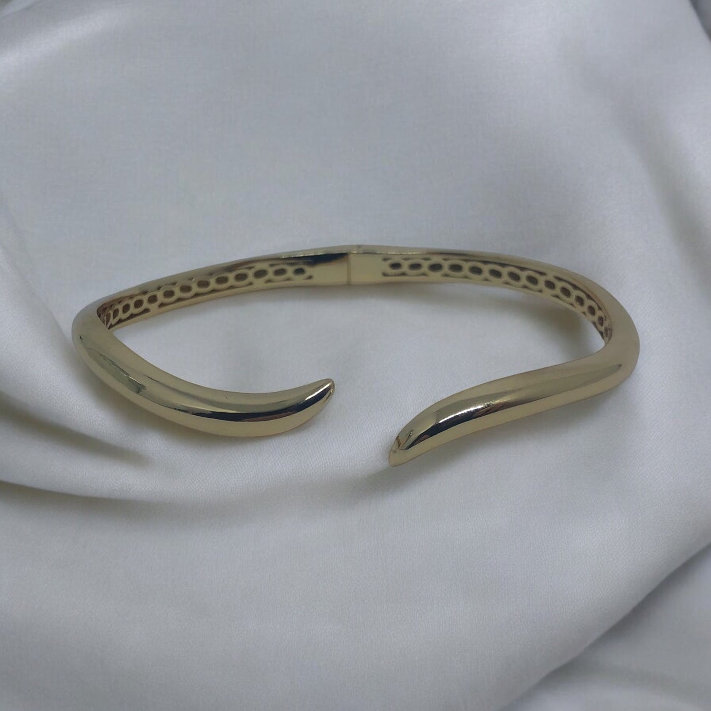 Cora Bracelet