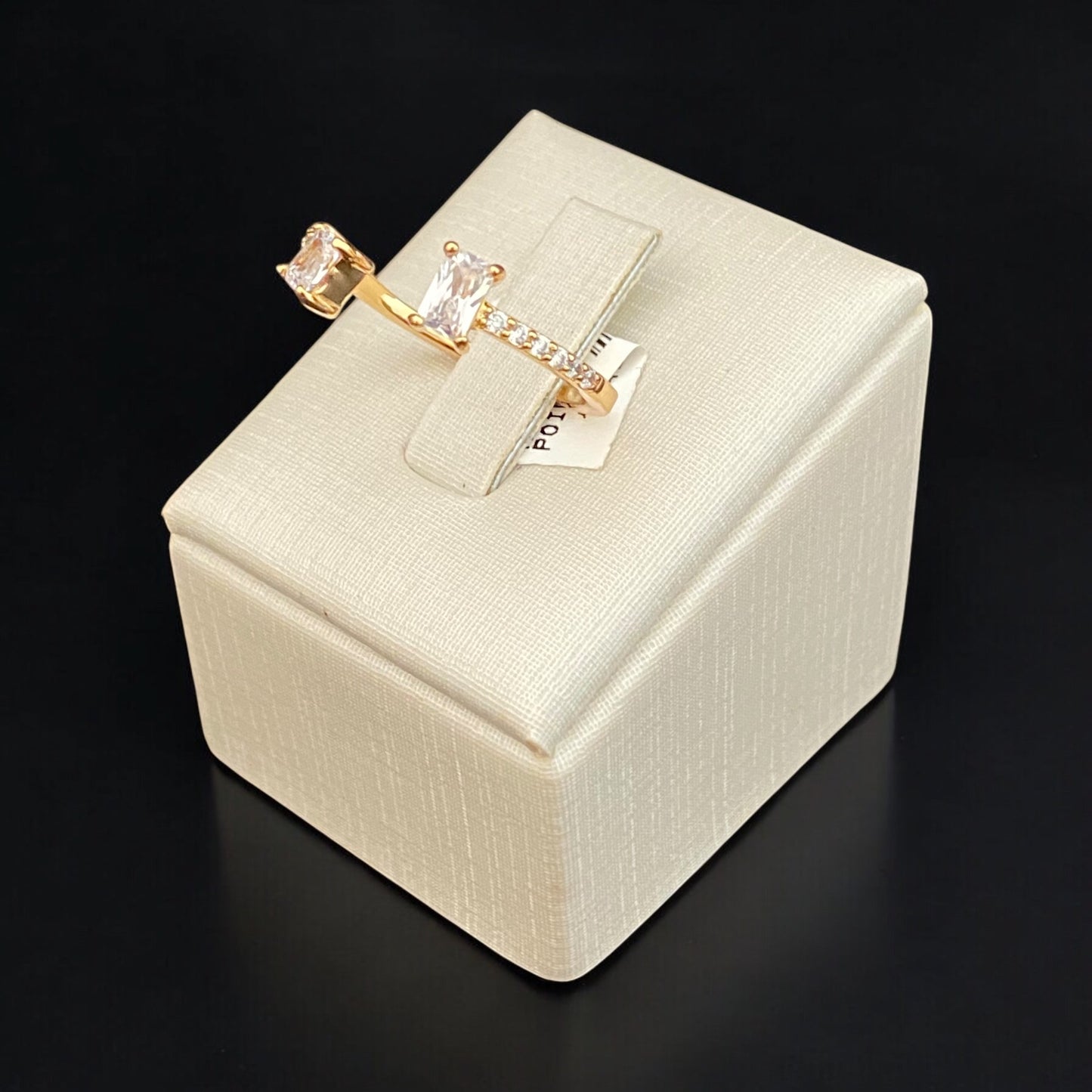 Camilla Ring