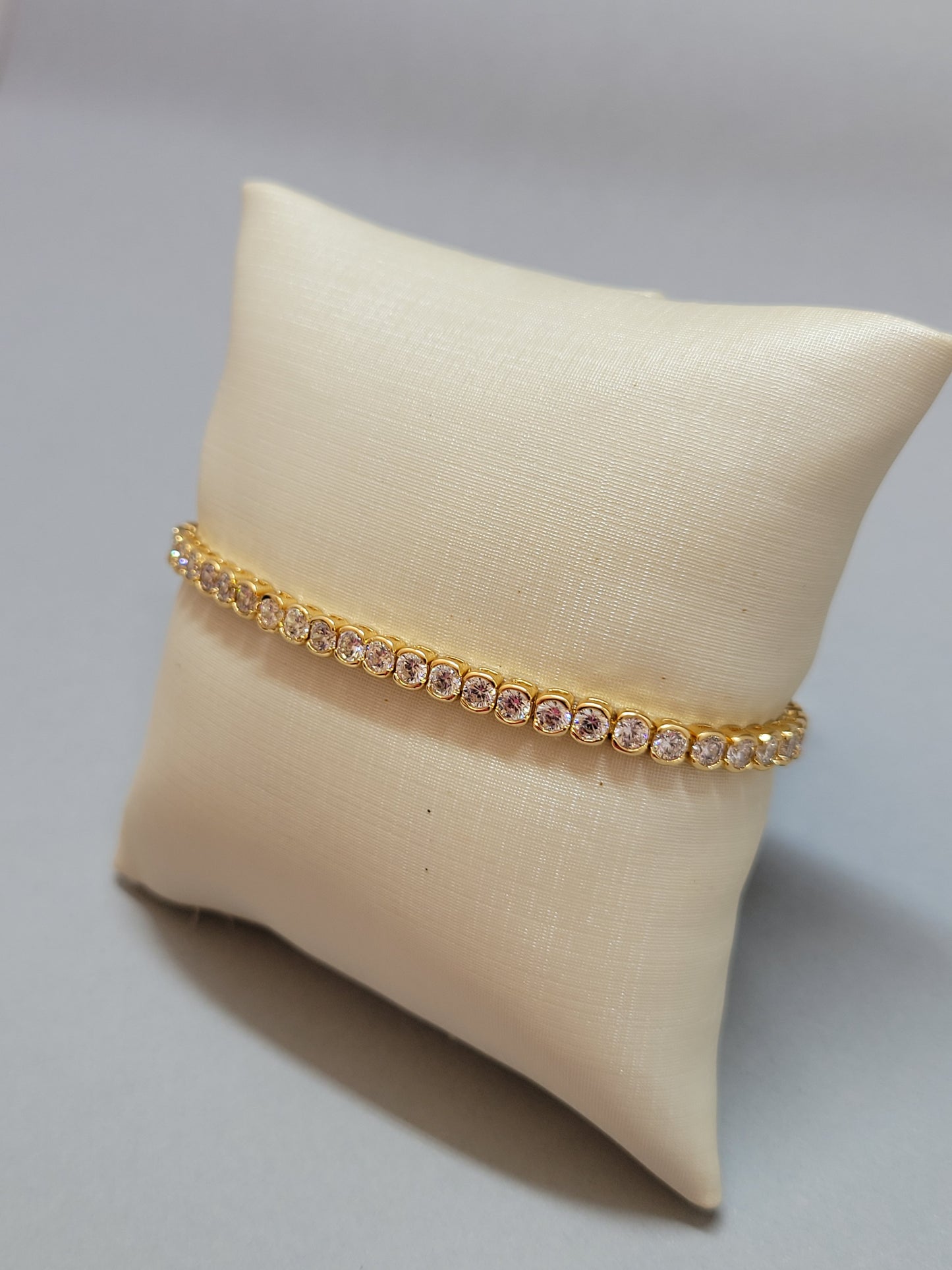 Classic Bracelet Riviera