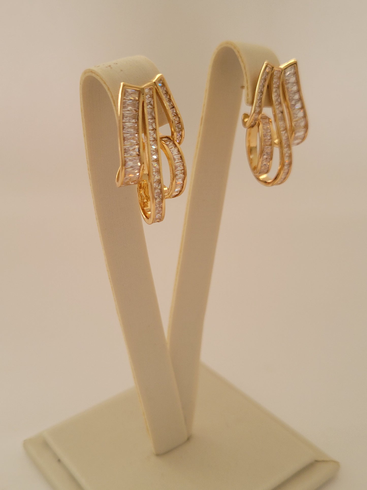 Ariela Earring