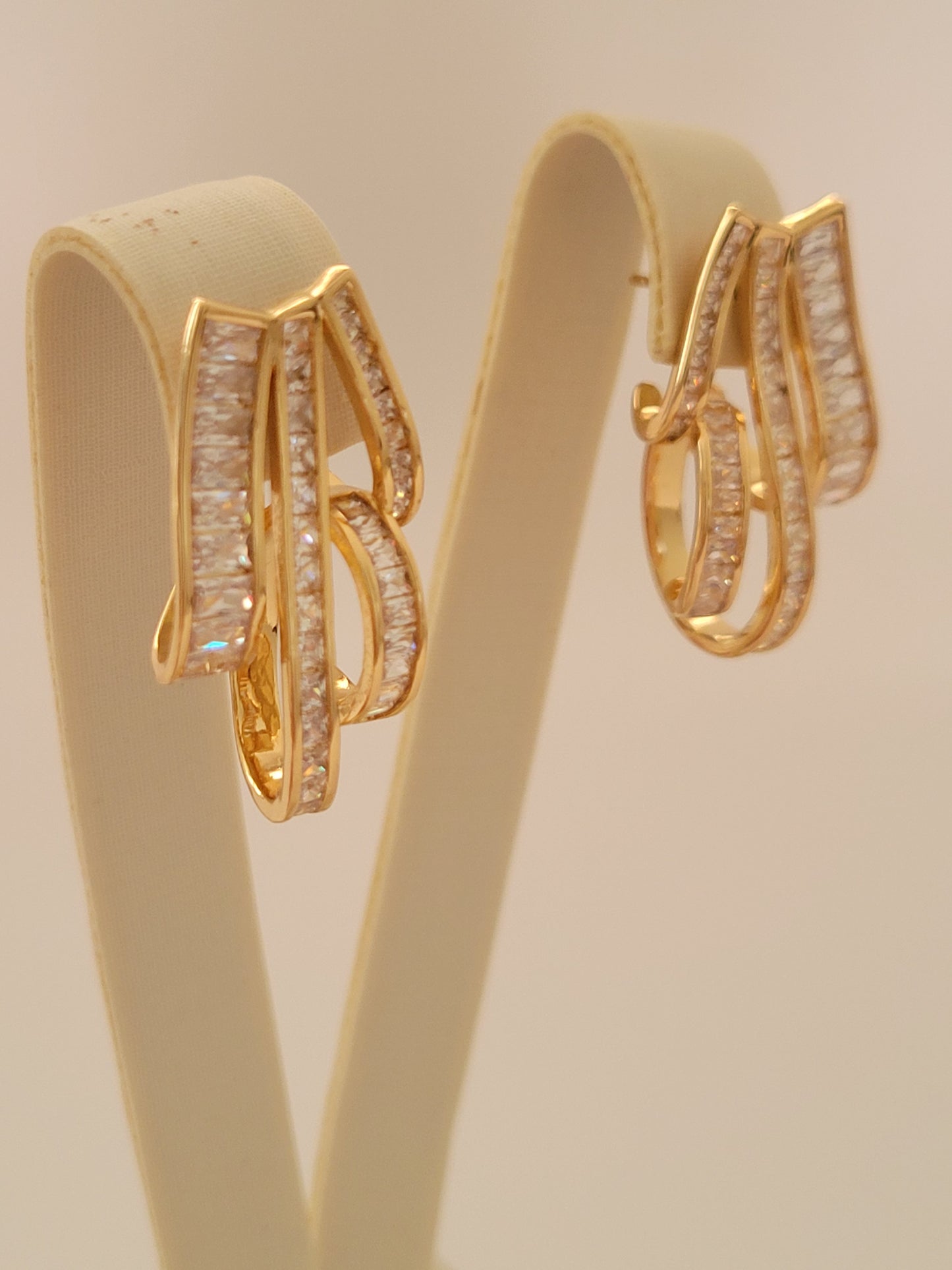 Ariela Earring
