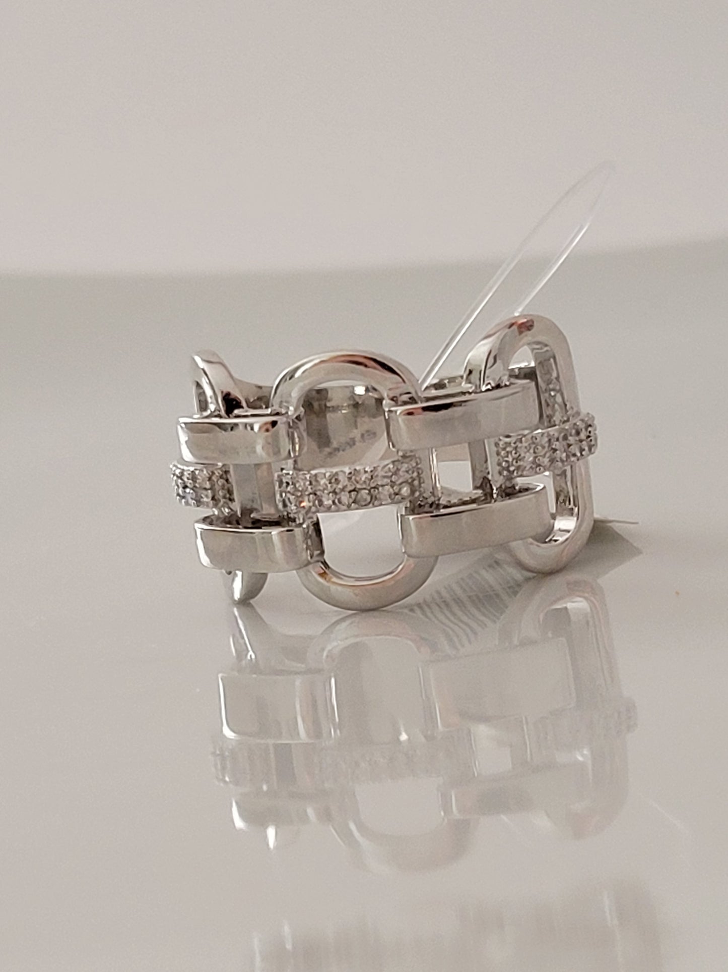 Gio Ring