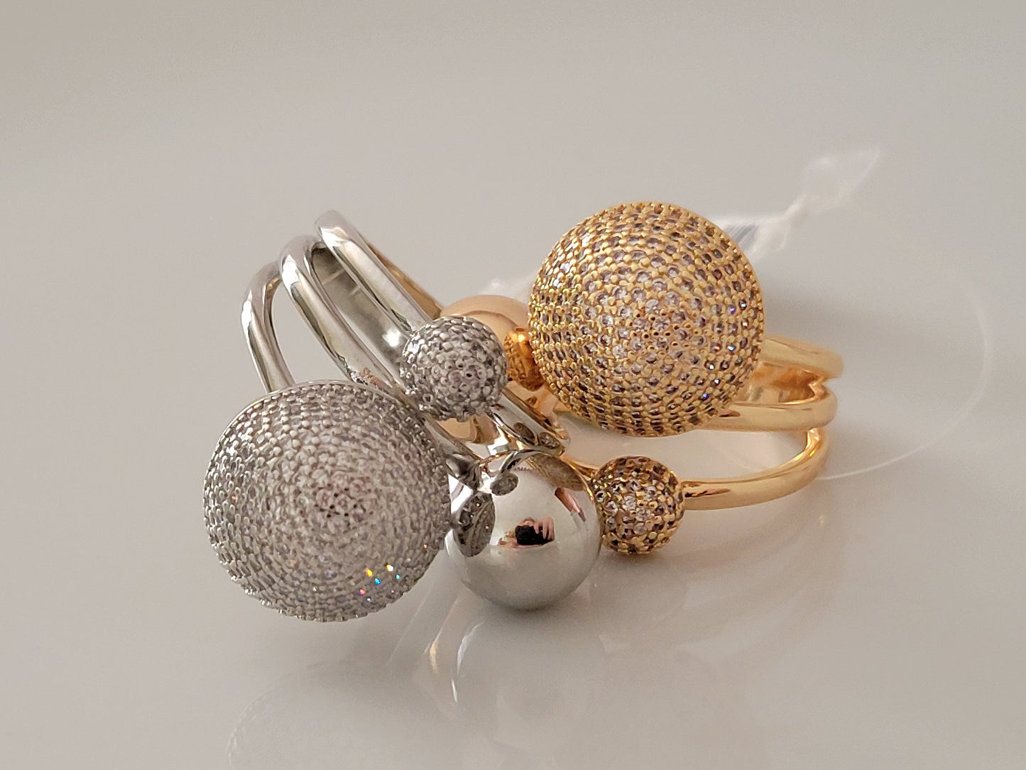 Three Balls Ring
