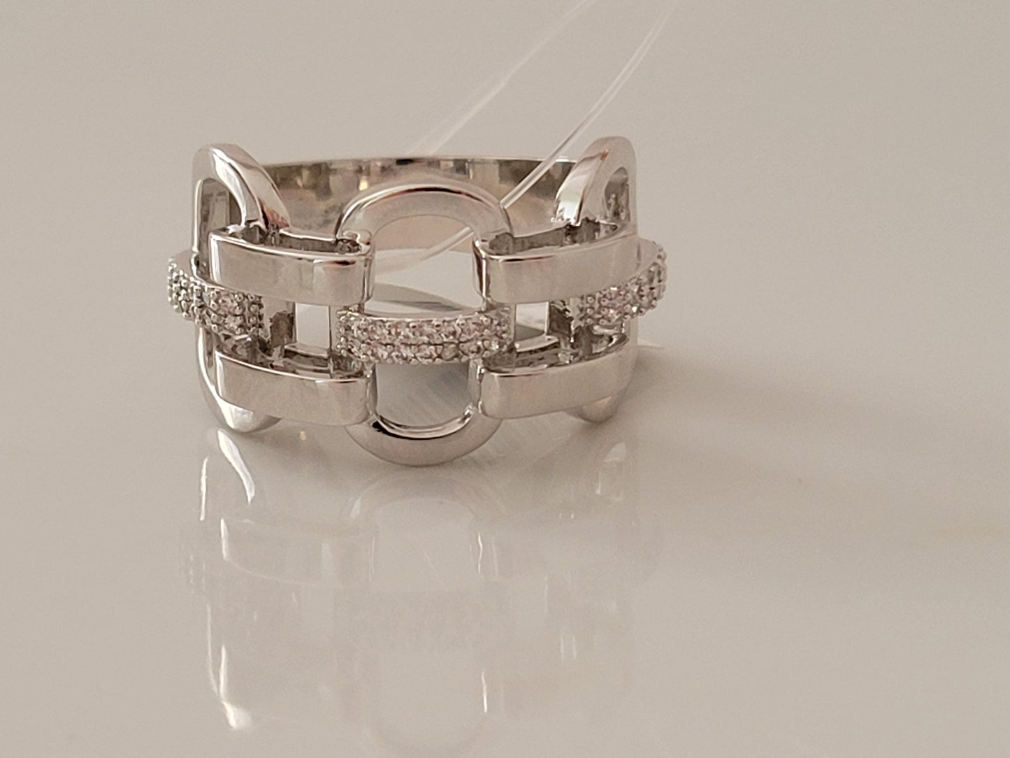 Gio Ring