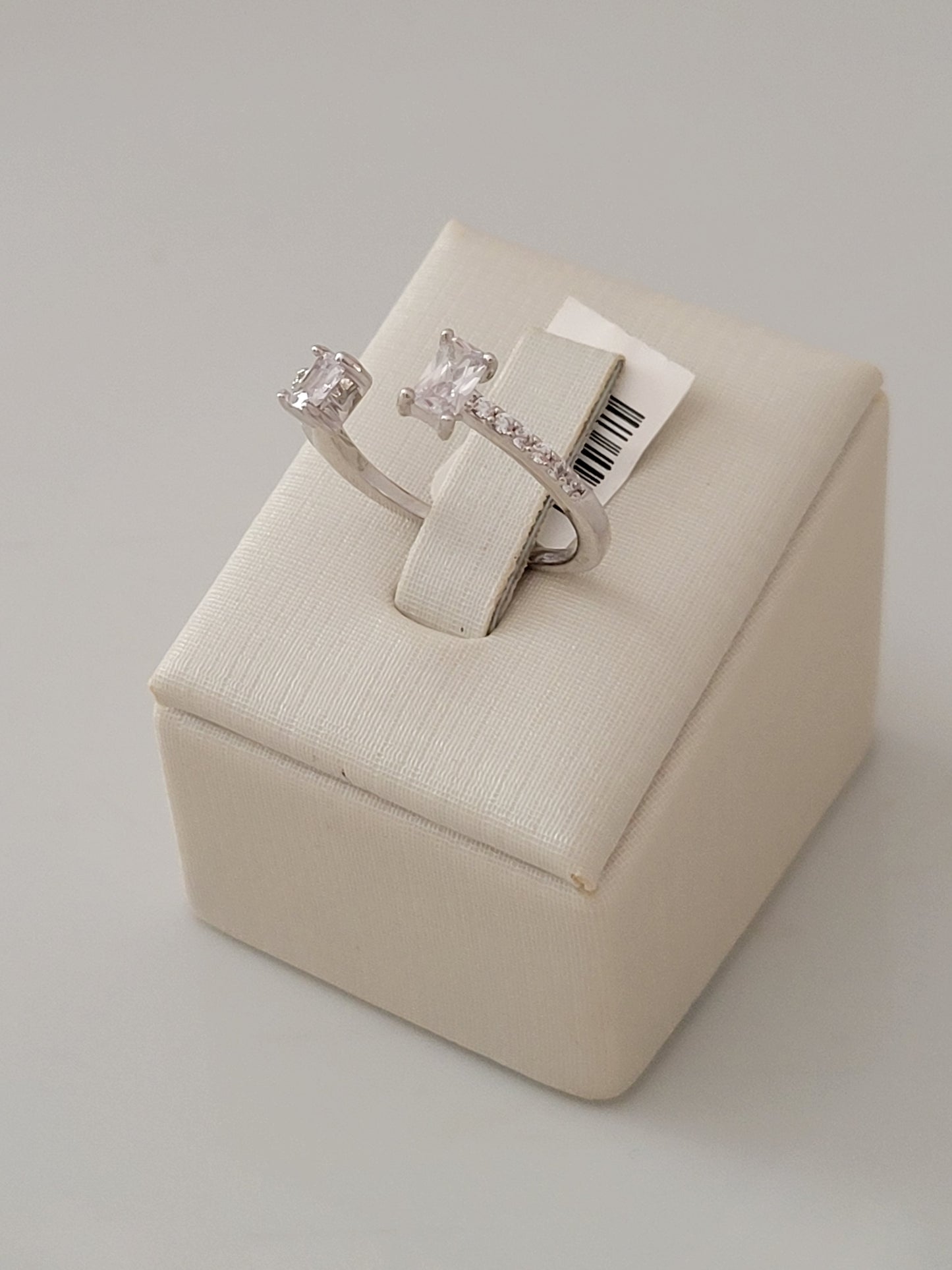 Camilla Ring