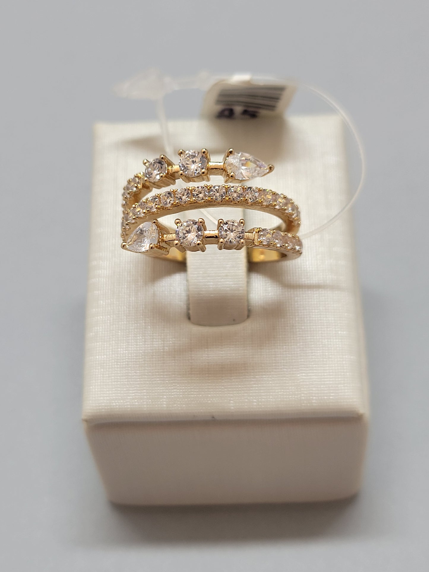 Della Ring